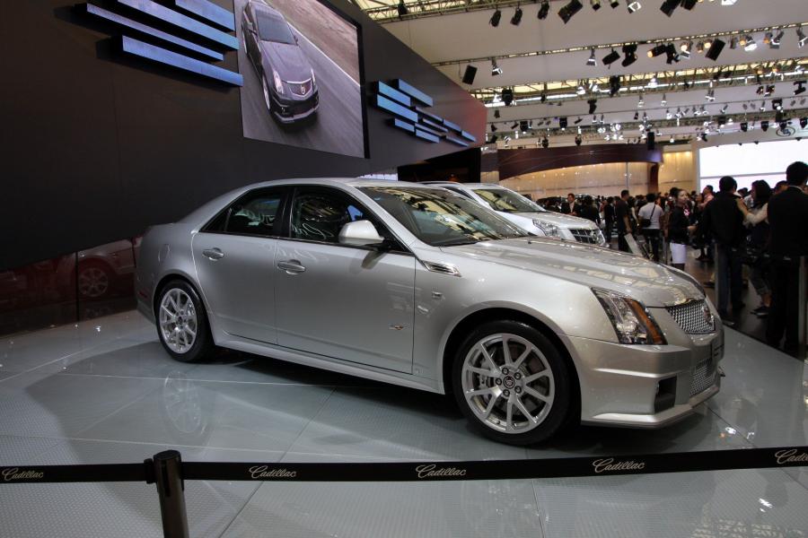  Cadillac CTS-V Coupe 2010 года  (фото 90 из 315)